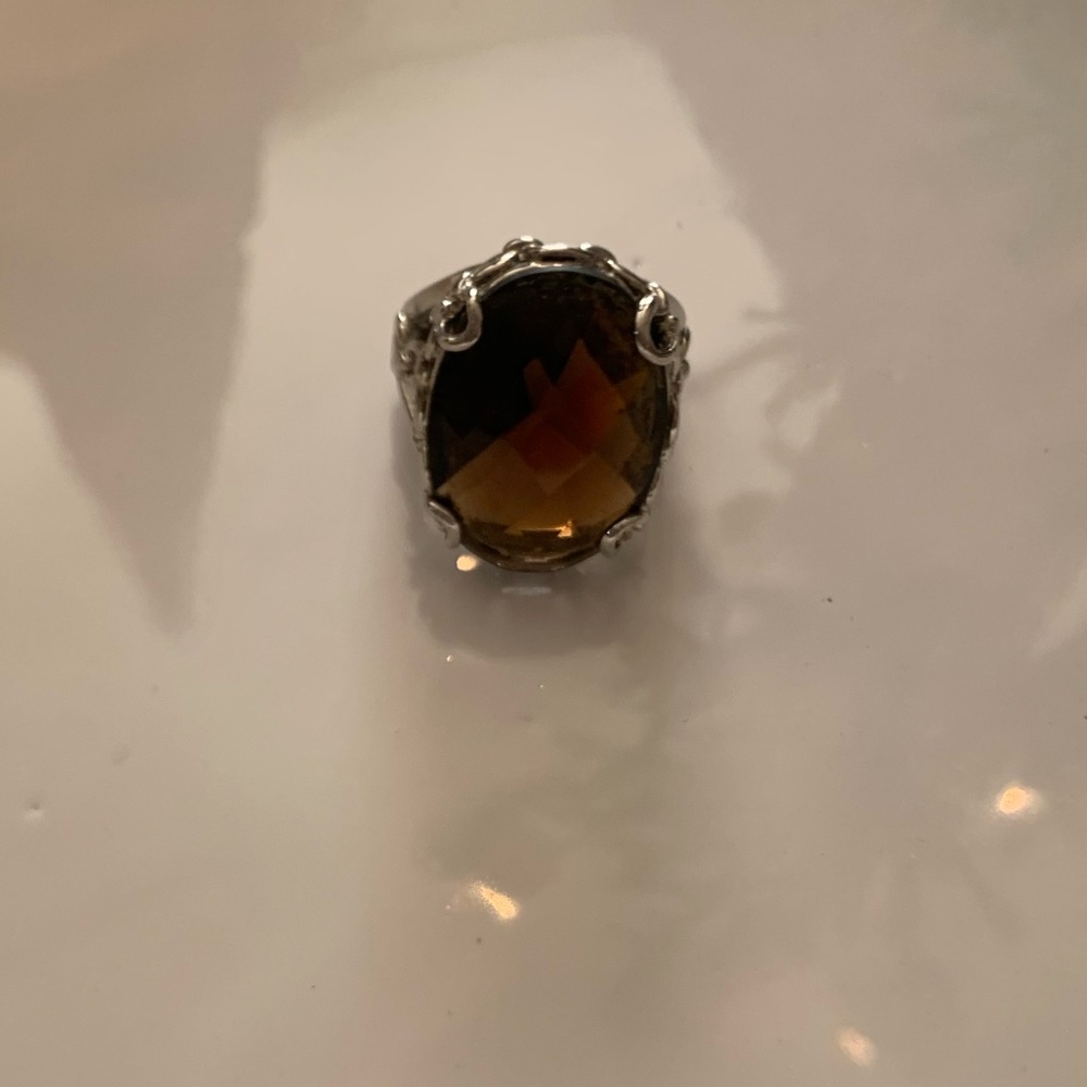 Beautiful amber colored ring size 9